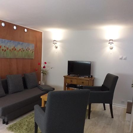 Le Pre Pigeon 86250 Charroux Vienne Bed & Breakfast Екстериор снимка